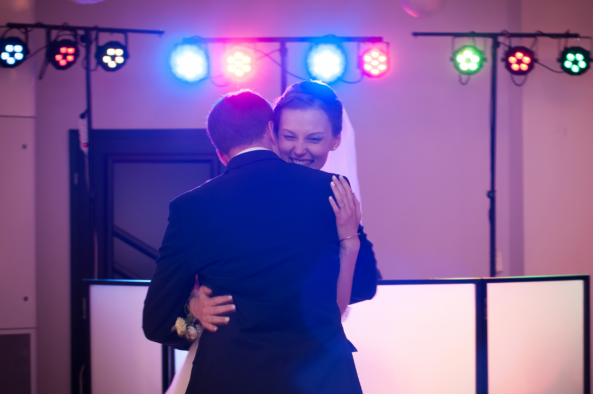 UŚMIECHY I UCZUCIA W TAŃCU